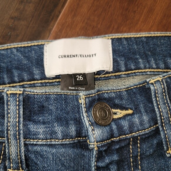 Current/Elliot High Waist Distressed Jean Size 26 - Picture 5 of 7